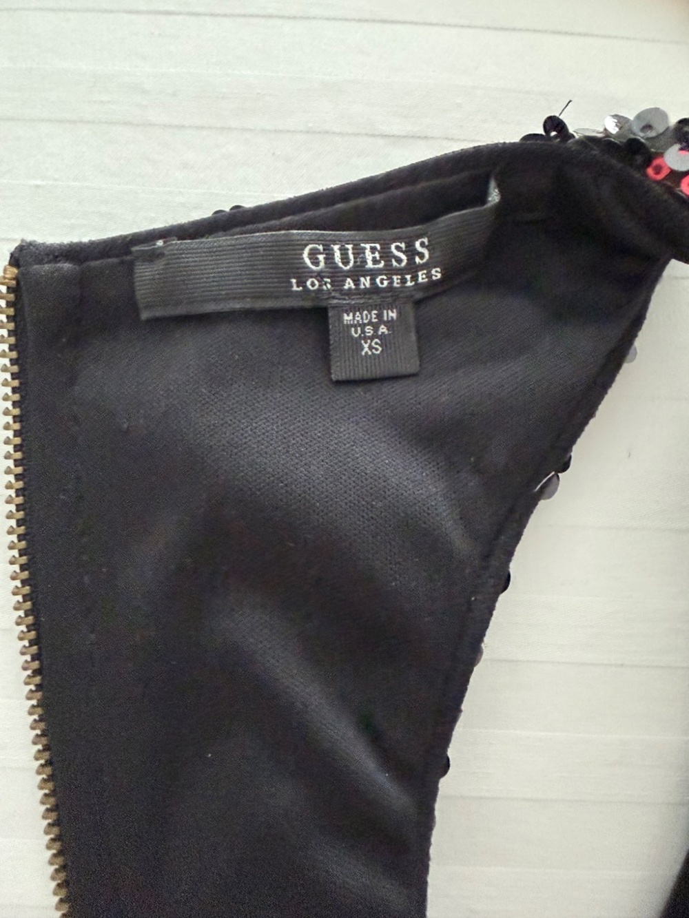 Guess - Picture 3 of 3